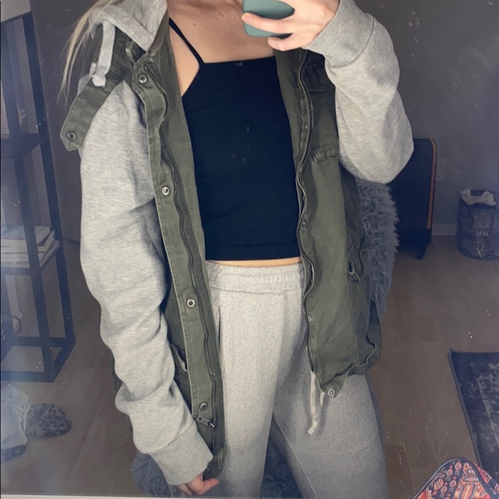H&M jacket - Picture 2 of 4